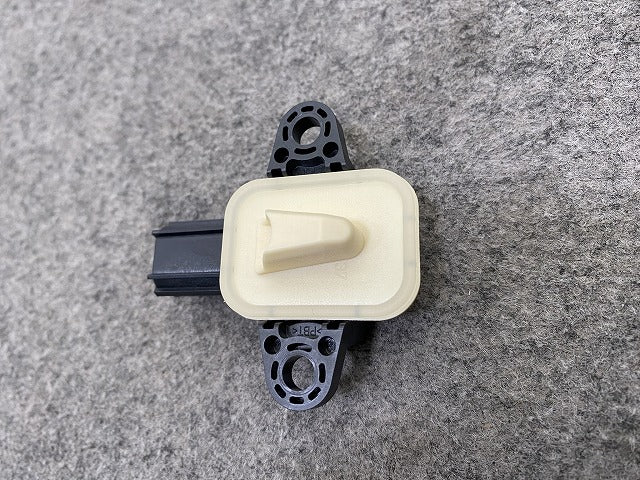 新品!XC60 純正  エアーバッグ センサー 314 71 578 V31476970 ボルボ(147805)