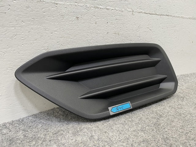 新品!XC40 XB系 純正 左 フロント バンパー グリル 31407949 V31407949 素地 ボルボ(147812)