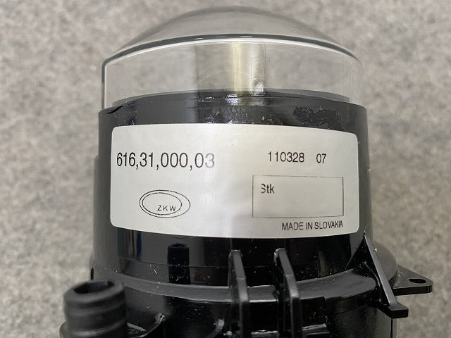 新品!7シリーズ E65/E66 純正 右 フォグランプ/フォグライト ハロゲン ZKW 110328 63176943416 BMW(147815)