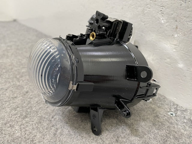 新品!3シリーズ E46 純正 フォグランプ/フォグライト ハロゲン ZKW 1NA 354 695 001 1NA354695001 BMW(147822)