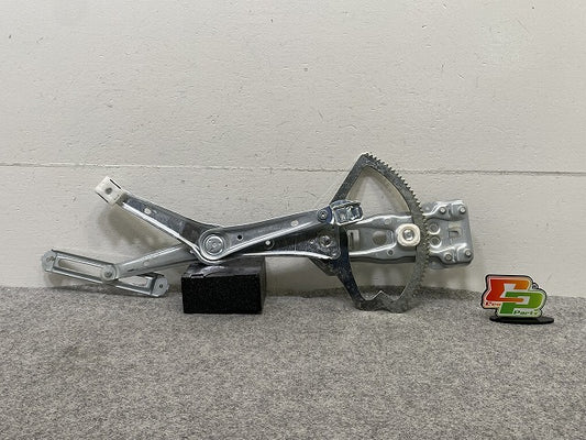 新品!Cクラス W202/1995-2000 純正 右 フロント ドア ウィンドウ レギュレーター W202/R170 A2027201646 メルセデスベンツ(147834)