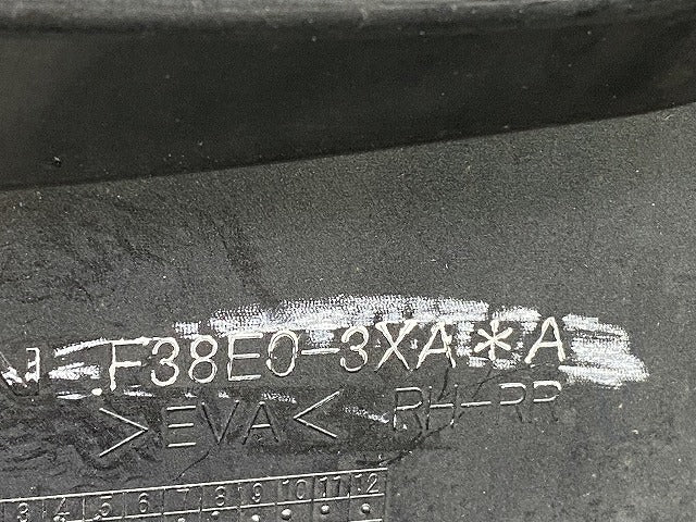 キャラバン NV350 E26 純正 右 リア マッドガード F38E0-3XA*A ディープフォレスト DAR 日産(147839)