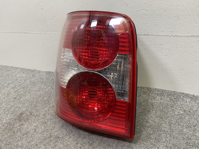 新品!パサート ヴァリアント 3B6 純正 左 テールランプ/ライト/レンズ ハロゲン DEPO 13-441-1961 3B9945095AA フォルクスワーゲン(147840)