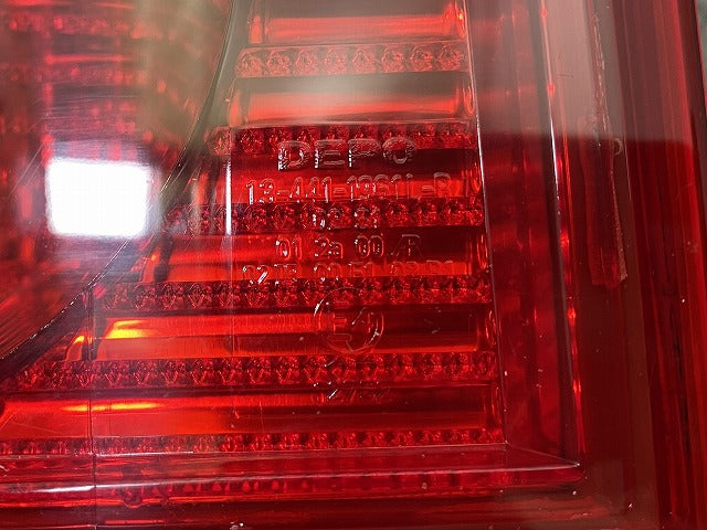 新品!パサート ヴァリアント 3B6 純正 左 テールランプ/ライト/レンズ ハロゲン DEPO 13-441-1961 3B9945095AA フォルクスワーゲン(147840)