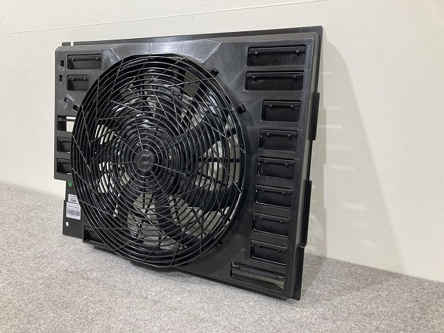 新品!7シリーズ E65/E66 純正  ラジエーター/電動ファン NRF製 72275441-0 64546921379 BMW(147854)