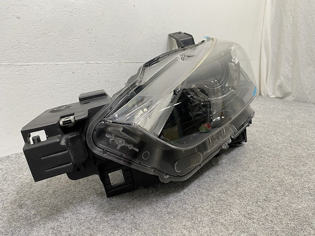 CX-3/CX3 DK/DK5FW/DK5AW 純正 後期 左 ヘッドライト/ランプ LED 刻印ア KOITO 100-65115 D24J 51 040E マツダ(147872)