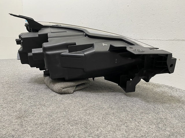 CX-3/CX3 DK/DK5FW/DK5AW 純正 後期 左 ヘッドライト/ランプ LED 刻印ア KOITO 100-65115 D24J 51 040E マツダ(147872)