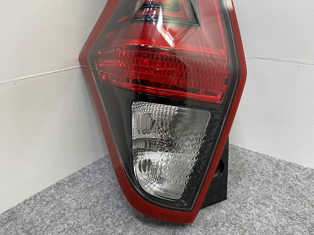 デイズ ハイウェイスター B44W/B45W/B47W/B48W 純正 左 テールランプ/ライト/レンズ LED 刻印A1A ICHIKOH D231 MQ719528 日産(147873)