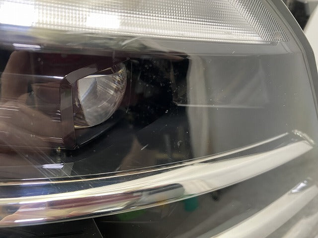 ジャンク!セレナ C28/NC28/FC28/FNC28/GC28/GFC28 純正 右 ヘッドライト/ランプ LED レベライザー 刻印E KOITO 100-2379Y 日産(147883)