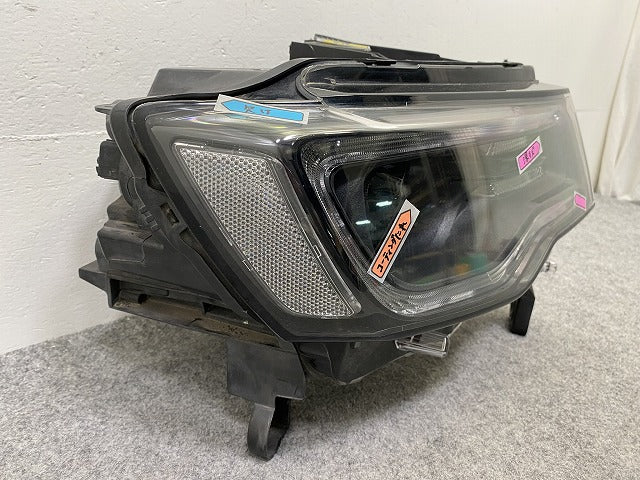 ジープ/グランドチェロキー WK64 純正 右 ヘッドライト/ランプ LED VALEO T77604B クライスラー(147885)