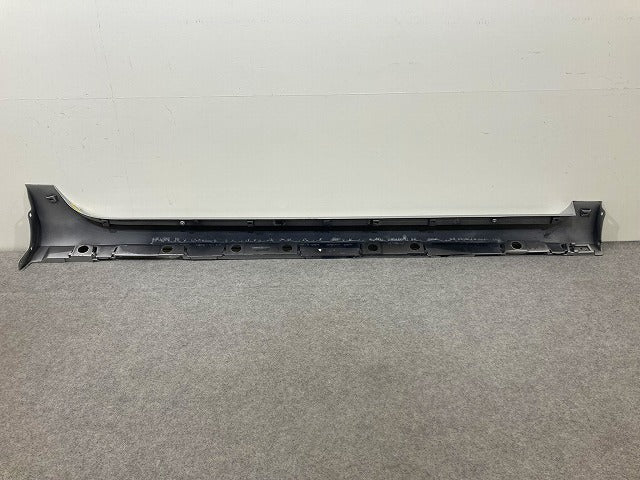 アクア/AQUA MXPK10/MXPK11/MXPK15/MXPK16 純正 左 サイドステップ スカート ロッカーモール 75860-52080 シルバー メタリック(147891)