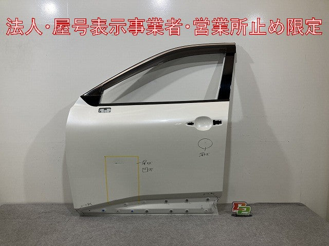 エクストレイル/X-TRAIL T33/SNT33 純正 左 フロント ドア バイザー付 ブリリアントホワイトパール QAB 日産(147892)