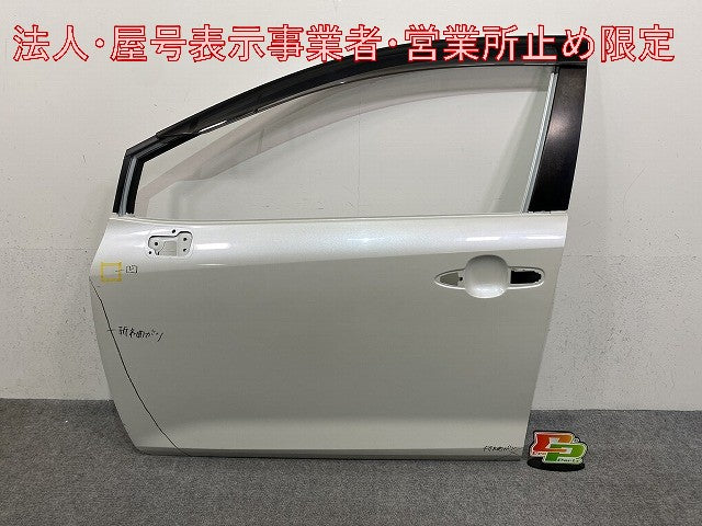 カローラ ツーリング 210系/NRE210W/ZRE212W/MZEA17W/12W /ZWE214W/211W/219W/215W 純正 左 フロント ドア バイザー付 トヨタ(147913)