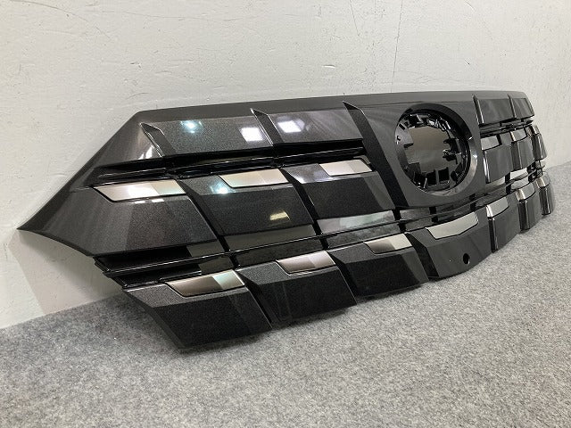 アルファード 40系/AGH40W/AGH45W/AAHH40W/AAHH45W 純正 フロント グリル カメラ穴付 53101-V2080/70 MSD20-58001 ガンメタ トヨタ(147923)
