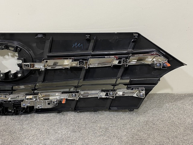 新車取り外し!アルファード 40系/AGH40W/AGH45W/AAHH40W/AAHH45W 純正 フロント グリル カメラ穴付 53101-V2080/70 トヨタ(147925)
