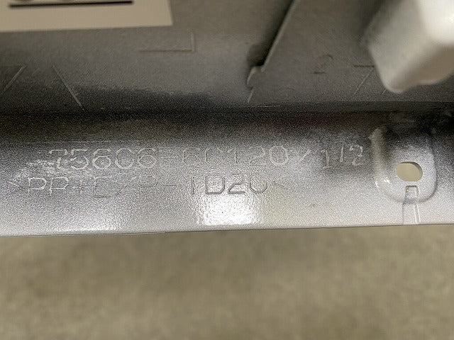 新車取り外し!ランドクルーザー FJA300W/VJA300W 純正 左 リア フェンダーアーチモール/オーバーフェンダー 75606-60120/1/2(147927)