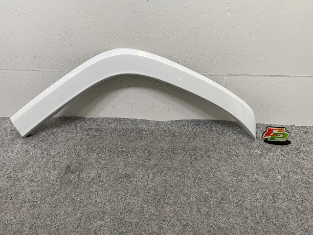 新車取り外し!ランドクルーザー/ランクル FJA300W/VJA300W 純正 左 リア フェンダーアーチモール 75606-60120/1/2(147930)