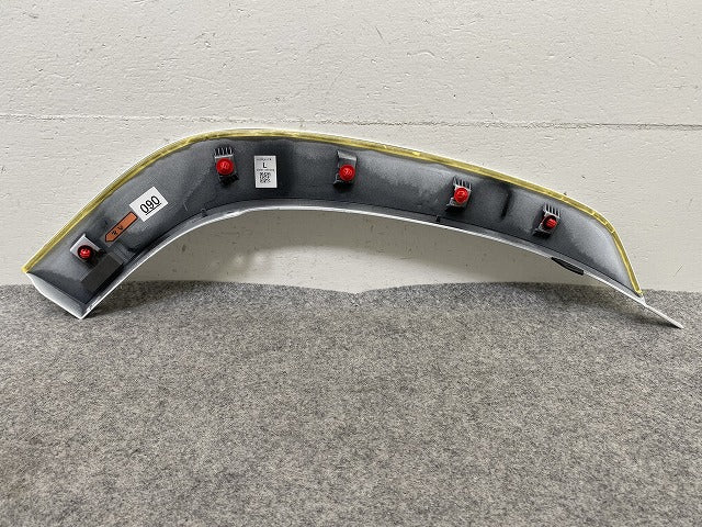 新車取り外し!ランドクルーザー FJA300W/VJA300W 純正 左 リア フェンダー モール 75078-60060/1/2 プレシャスホワイトパール(147939)