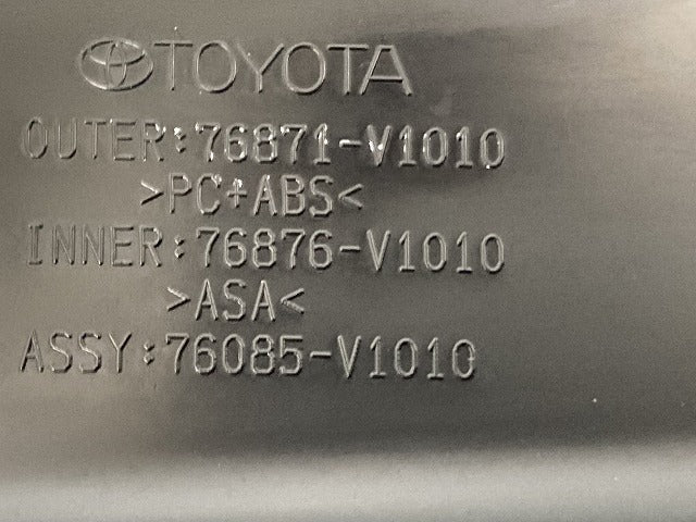新車取り外し!ヴォクシー/ノア 90系/MZRA90W/MZRA95W/ZWR90W/ZWR95W 純正 リア ルーフスポイラー 76871-V1010 MSD42-28001-A0 070(147947)