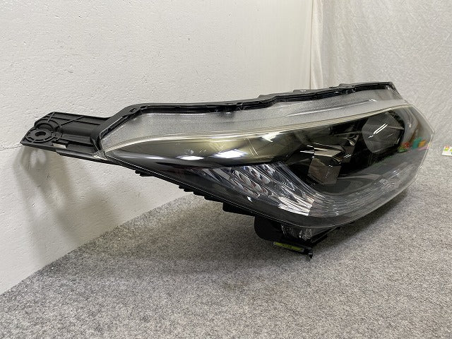 ヴェゼル/VEZEL ハイブリッド RU1/RU2/RU3/RU4 純正 前期 右 ヘッドライト/ランプ LED レベライザー 刻印4 KOITO 100-62164 ホンダ(147958)