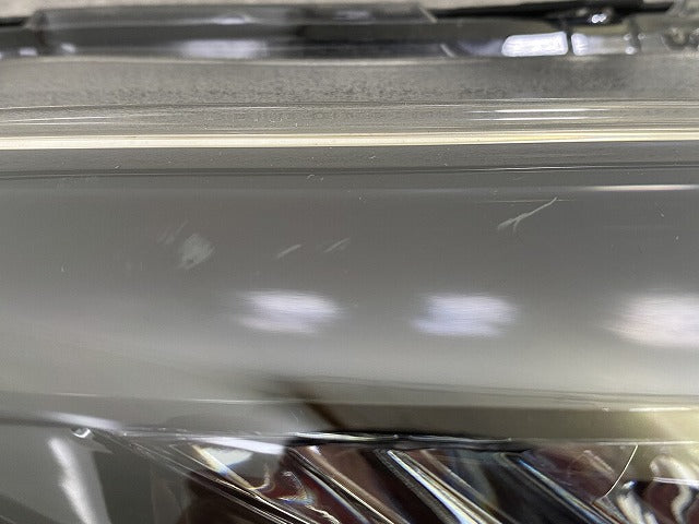 ヴェゼル/VEZEL ハイブリッド RU1/RU2/RU3/RU4 純正 前期 右 ヘッドライト/ランプ LED レベライザー 刻印4 KOITO 100-62164 ホンダ(147958)