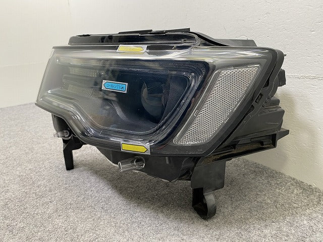 ジープ/グランドチェロキー WK36 純正 後期 左 ヘッドライト/ランプ LED VALEO T77607B クライスラー(147961)