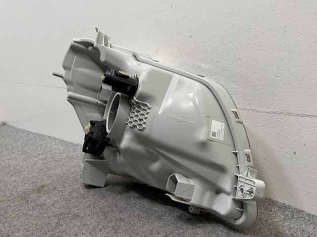 タント LA600S/LA610S 純正 左 ヘッドライト/ランプ ハロゲン レベライザー ICHIKOH 1880 81170-B2540 ダイハツ(147976)