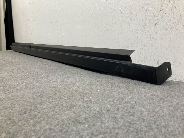 ブルーバードシルフィ G11/NG11/KG11 純正 右 サイドステップ サイドスカート ロッカーパネルモール 76850 EW000 素地 日産(147985)