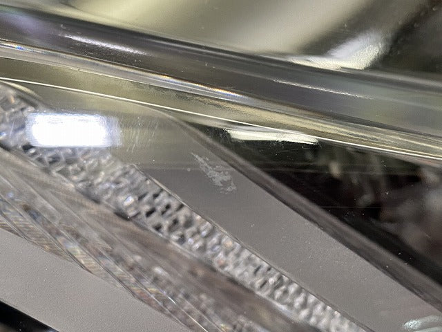 クラウン 210系/ARS210/GRS210/GRS211/GRS214/AWS210/AWS211 純正 右 ヘッドライト LED レベライザー 刻印W 30-443 81110-30M01(147993)