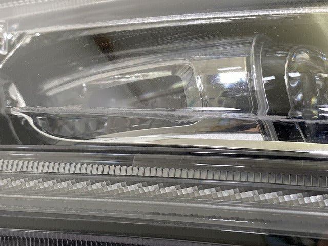 フリード GB5 GB6 ハイブリッド GB7 GB8 純正 右 ヘッドライト ランプ LED レベライザー STANLEY W2172 ホンダ HONDA 前照灯 (147997)