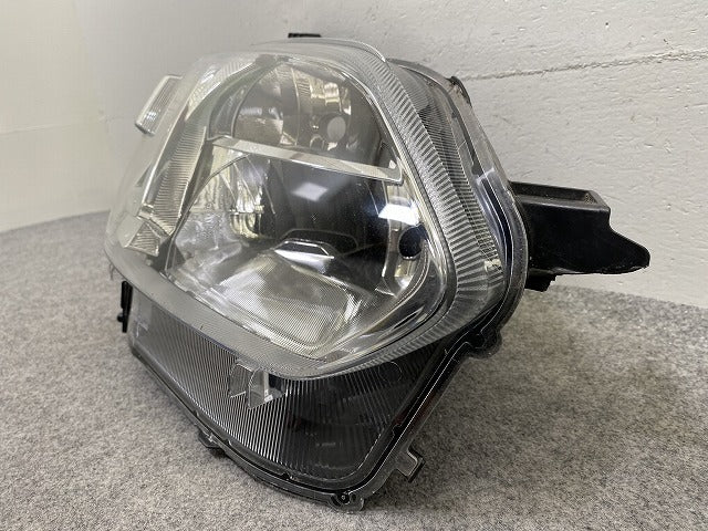 パッソ M700A/M710A 純正 右 ヘッドライト/ランプ LED レベライザー 刻印XA KOITO 100-69027 トヨタ(147999)