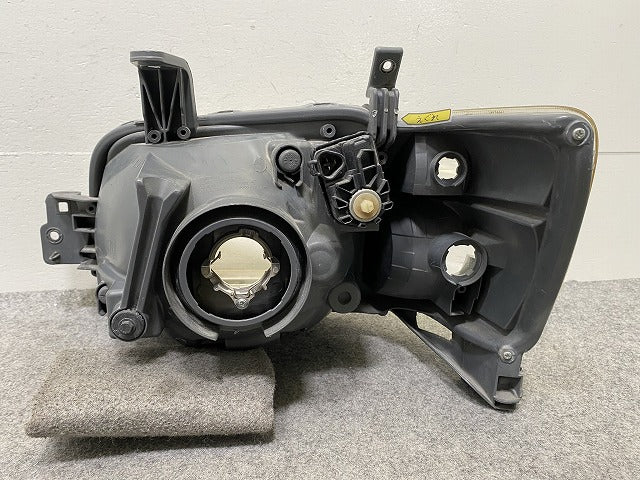 タウンエース/ライトエース S402M/S412M 純正 右 ヘッドライト/ランプ ハロゲン レベライザー 刻印A ICHIKOH 1819 トヨタ(148002)