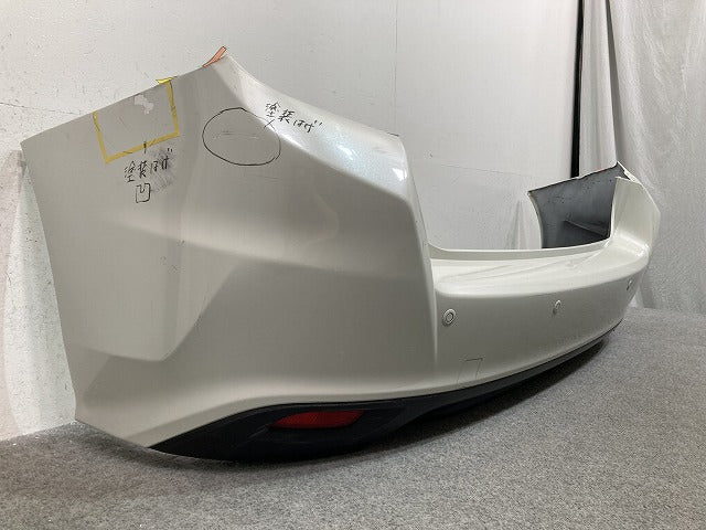インプレッサ/スポーツ GT2/GT3/GT6/GT7 純正 リア バンパー リフレクター付 57704FL230 クリスタルホワイトパール K1X スバル(148009)