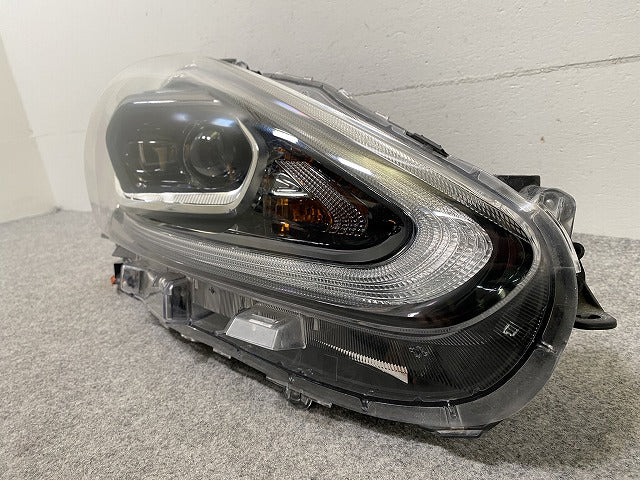 シエンタ 170系/NSP170G/NCP175G/NHP170G 純正 右 ヘッドライト/ランプ LED レベライザー 刻印2 ICHIKOH 52-289 トヨタ(148025)