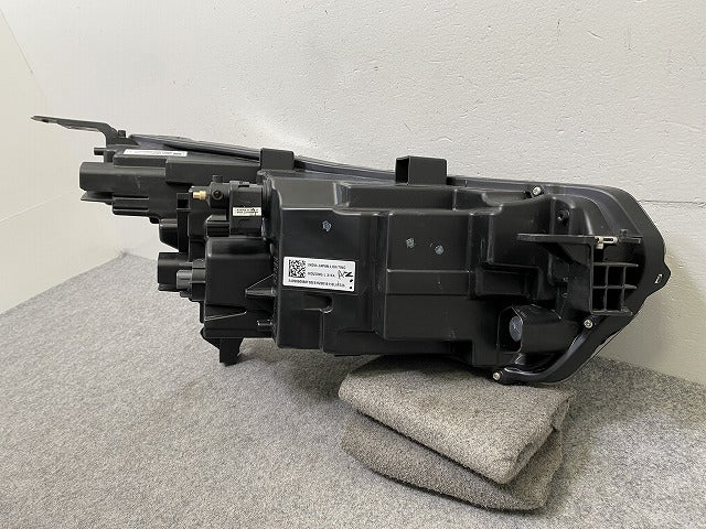 WR-V/WRV DG5 純正 左 ヘッドライト/ランプ LED IJLSR 100-8F08E 33150-31X-K02 ホンダ(148032)