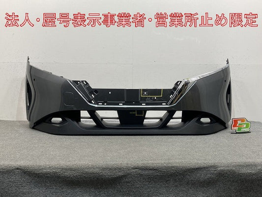 ノート/NOTE E13/SNE13 純正 前期 フロント バンパー ロアグリル付 62022 6XJ0H ダークメタルグレーメタリック KAD 日産(148052)