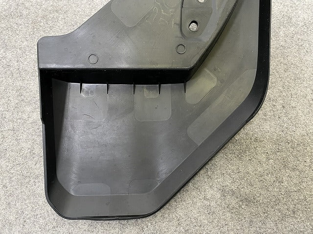 新車取り外し!ランドクルーザー/ランクル TRJ250W/GDJ250W 純正 左 マッドガード プロテクター 76622-60210 素地 トヨタ(148057)