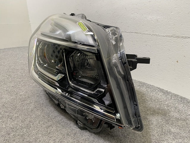 デイズ ルークス/eKスペース B21A/B11A 純正 後期 右 ヘッドライト/ランプ レベライザーLED KOITO 100-67111 日産(148062)
