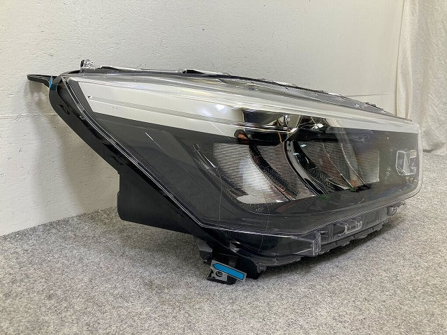 ライズ A200A/A210A/A201A/A202A 純正 後期 右 ヘッドライト/ランプ レベライザーLED 刻印LE1 ICHIKOH 1990 トヨタ(148074)