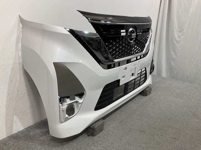 ルークス ハイウェイスター B44A/B45A/B47A/B48A 純正 前期 フロント バンパー グリル付 62022 7NG-0 ホワイト メタリック 日産(148078)