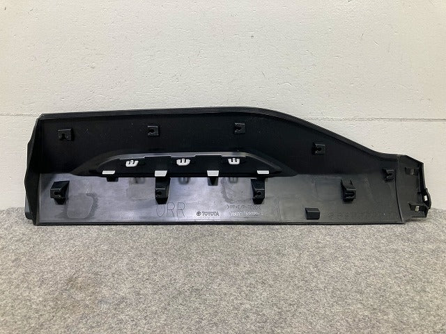 新車取り外し!ヤリスクロス MXPB10/MXPB15/MXPJ10/MXPJ15 純正 右 リア ドア サイドパネル マッドガード 75077-52030 素地 トヨタ(148091)