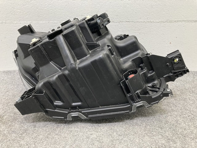 タント LA650S/LA660S 純正 左 ヘッドライト/ランプ LED レベライザー 刻印01 KOITO 100-69074 ダイハツ(148097)