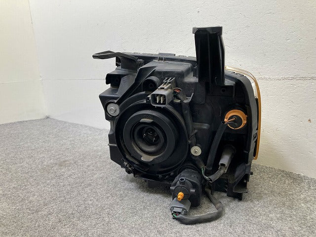 eKワゴン H82W 純正 右 ヘッドライト/ランプ レベライザーハロゲン STANLEY P6519 三菱(148127)