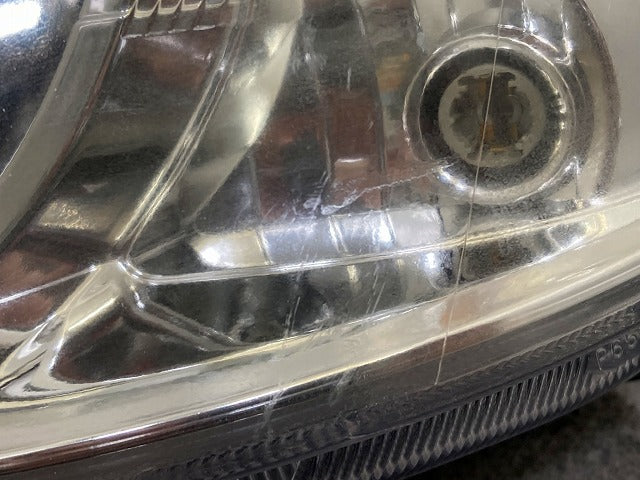 eKワゴン H82W 純正 左 ヘッドライト/ランプ レベライザーハロゲン STANLEY P6519 三菱(148129)