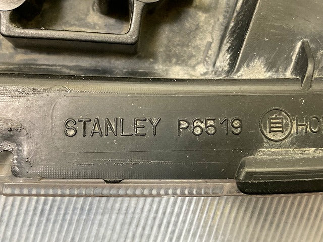 eKワゴン H82W 純正 左 ヘッドライト/ランプ レベライザーハロゲン STANLEY P6519 三菱(148129)