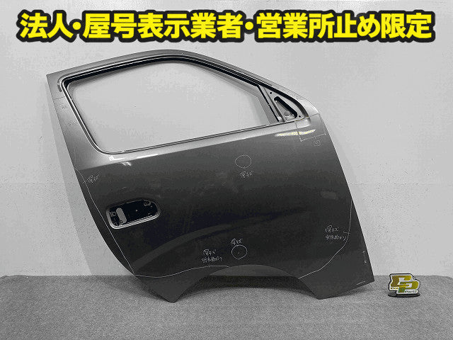 キャラバン NV350 E26 右 フロント ドア ダークメタルグレーメタリック KAD 日産(148140)