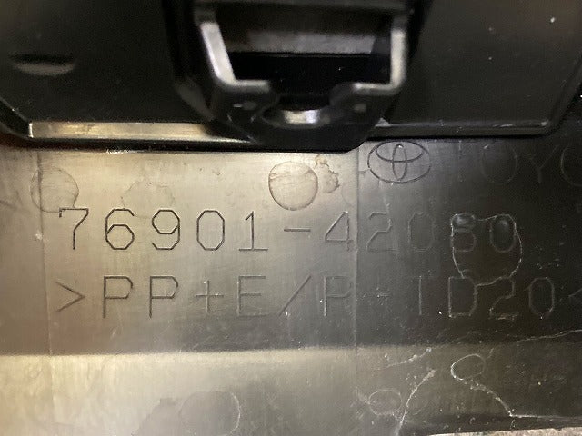 新車取り外し!RAV4 ラブ4 60系/AXAN64 純正 右 フェンダー サイドパネル マッドガード 76901-42080 素地 トヨタ(148143)