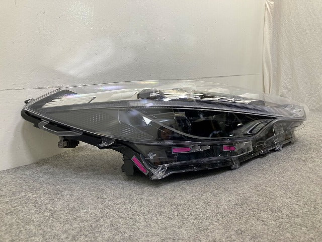 ジャンク!カローラ クロス ZSG10/MXGA10/ZVG11/ZVG15/ZVG13/ZVG16 純正 右 ヘッドライト LED レベライザー 刻印Z HASCO 16-177(148160)