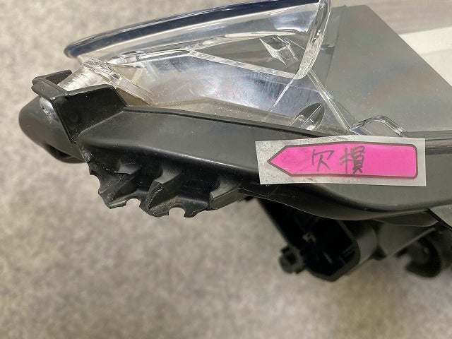 カローラ クロス ZSG10/MXGA10/ZVG11/ZVG15/ZVG13/ZVG16 純正 左 ヘッドライト/ランプ LED レベライザー 刻印Z 16-177 トヨタ(148161)
