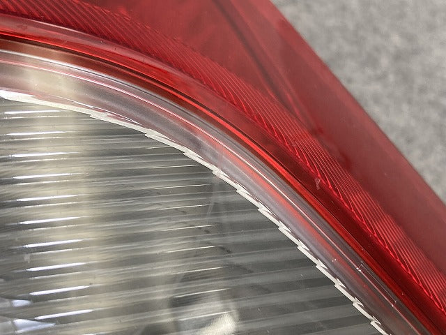 ヴィッツ 130系/KSP130/NSP130/NSP135/NCP131 純正 左 テールランプ/ライト/レンズ LED KOITO 52-228 トヨタ(148171)